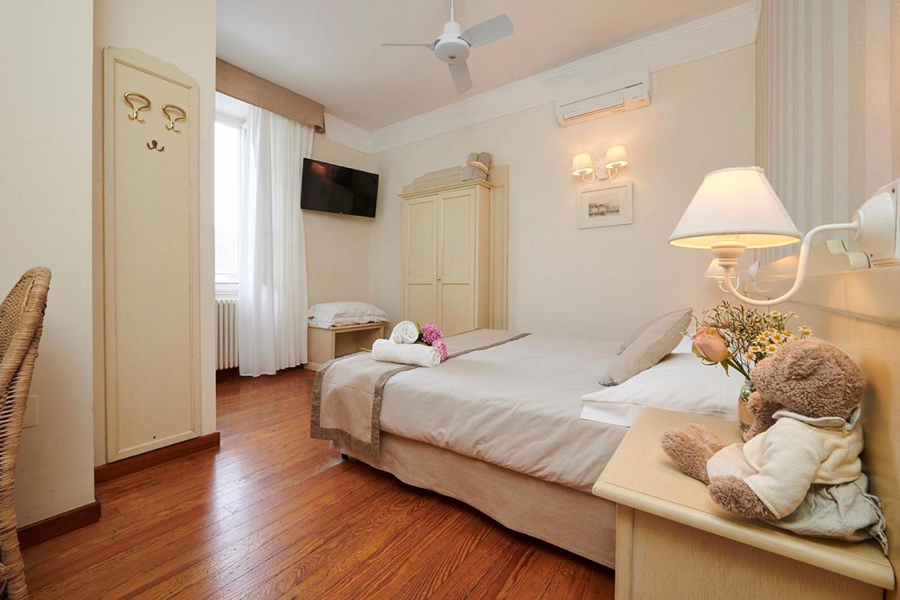 Hotel Villa Aurora Lezzeno Esterno foto
